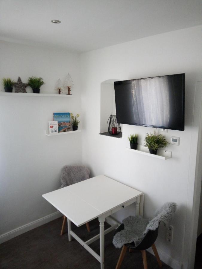 Gemuetliche 1 Zimmer Ferienwohnung ルートヴィヒスブルク エクステリア 写真